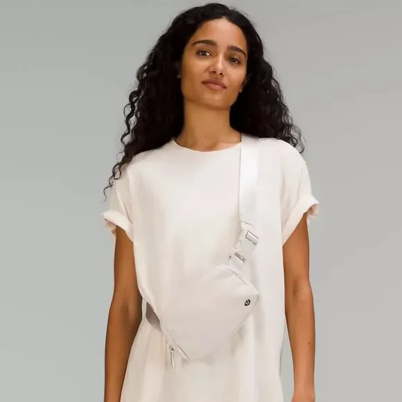 NWT ๐๐ค Lululemon Everywhere Belt Bag 1L - White Opal - Picture 2 of 5